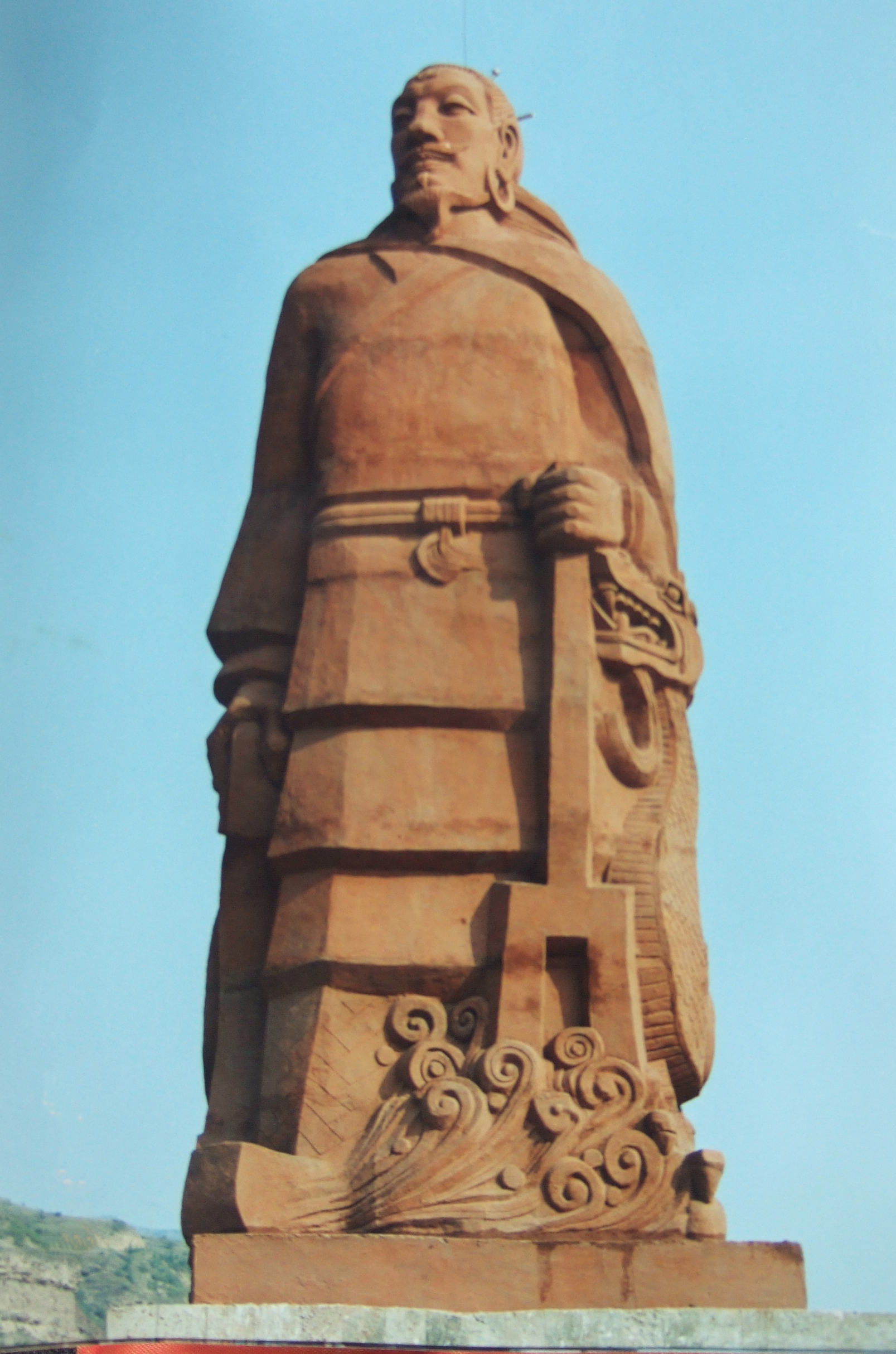 《大禹像》1993建立于黄河壶口孟门山仿红砂石高15米